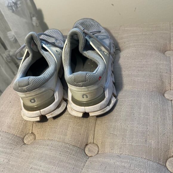 Women’s On Cloud Cloudswift Sneakers Grey Lightweight Size 7.5 - Picture 4 of 5